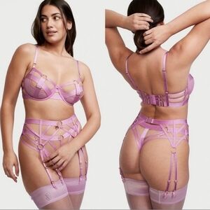 Victoria’s Secret Very Sexy Purple caged bra  34D New